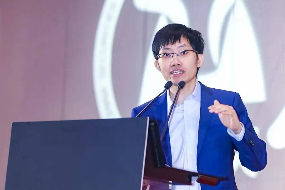 当AI席卷一切，这些10+年创始人如何打出自己的王牌？